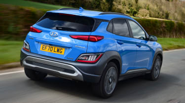 Hyundai Kona Hybrid - rear tracking